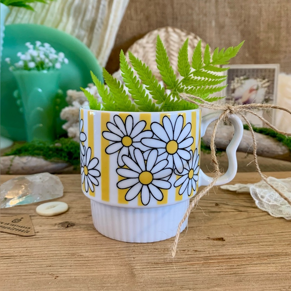 Vintage Ceramic Floral Mug 🌼 Unique Home Decor / Kitchen / Gift / Nature